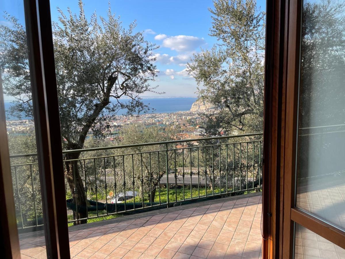 Sky View Villa Piano di Sorrento Exteriör bild